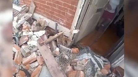 Body cams show 最新杏吧原创 police rescues after tornado. 鈥楧on鈥檛 panic. Keep talking.鈥